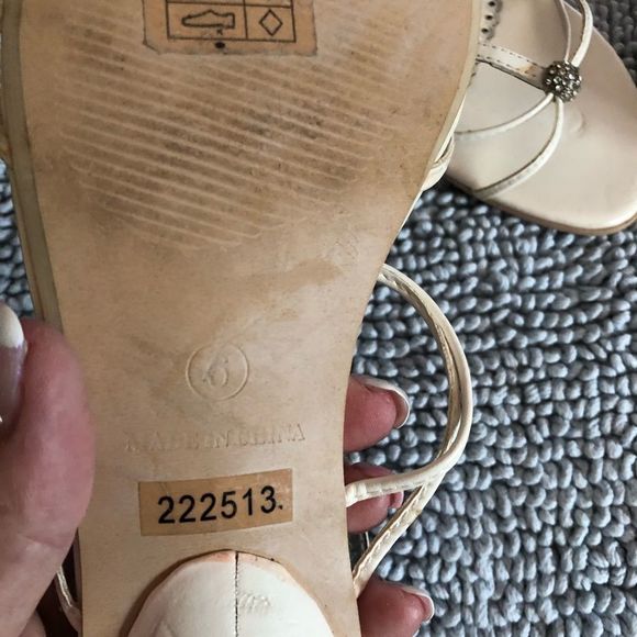 La Château  strapy white kitten heel sandals  6 - Picture 7 of 11